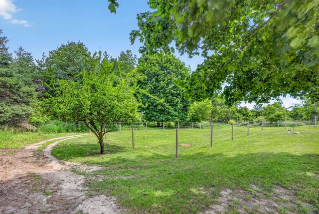5110 N Cedar Lake Road NE, Edmore, MI 48829