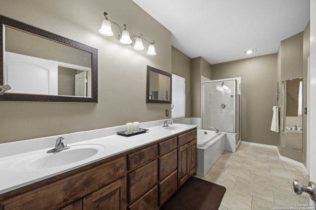 1809 Mountain Laurel, Kerrville, TX 78028
