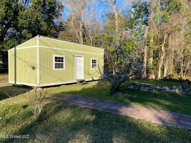 104 Twin Cedar Avenue, Long Beach, MS 39560