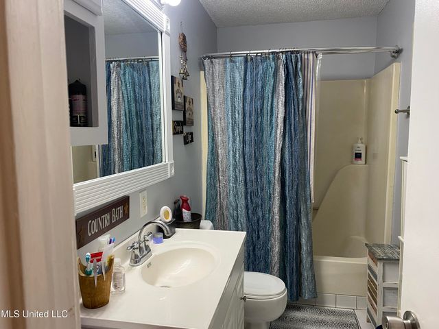 104 Twin Cedar Avenue, Long Beach, MS 39560