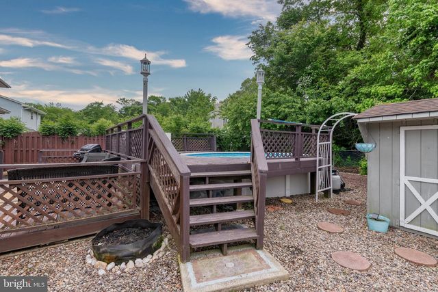 207 TWIN LAKES BLVD BLVD, Tuckerton, NJ 08087