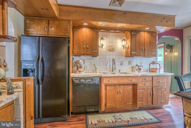 207 TWIN LAKES BLVD BLVD, Tuckerton, NJ 08087