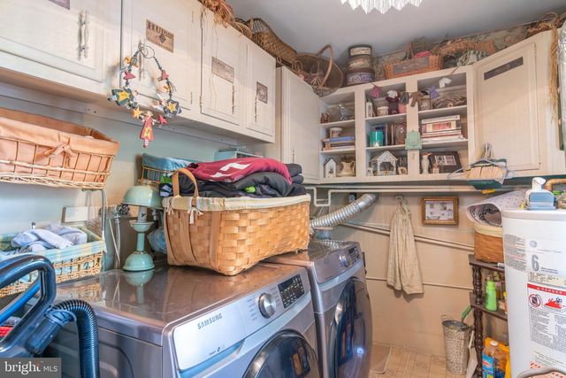 207 TWIN LAKES BLVD BLVD, Tuckerton, NJ 08087