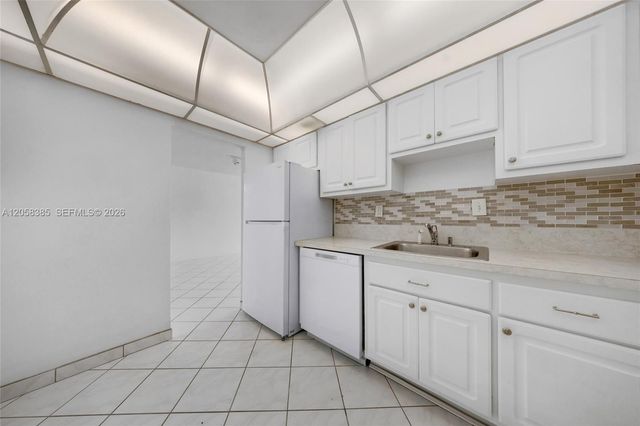 300 Bayview Drive 202, Sunny Isles Beach, FL 33160