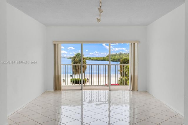 300 Bayview Drive 202, Sunny Isles Beach, FL 33160
