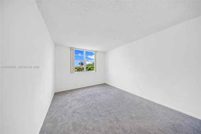 300 Bayview Drive 202, Sunny Isles Beach, FL 33160