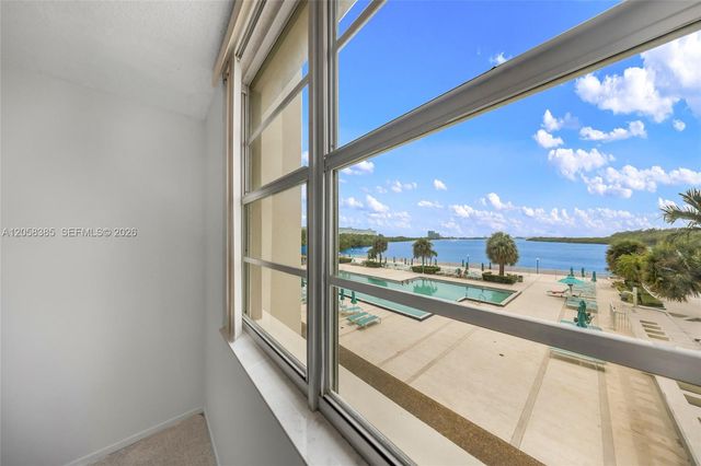 300 Bayview Drive 202, Sunny Isles Beach, FL 33160