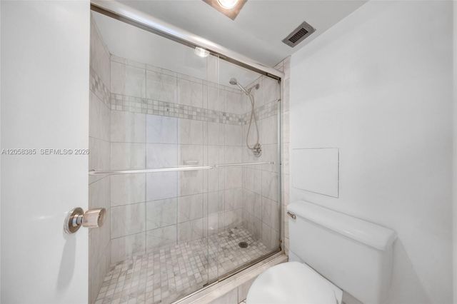 300 Bayview Drive 202, Sunny Isles Beach, FL 33160