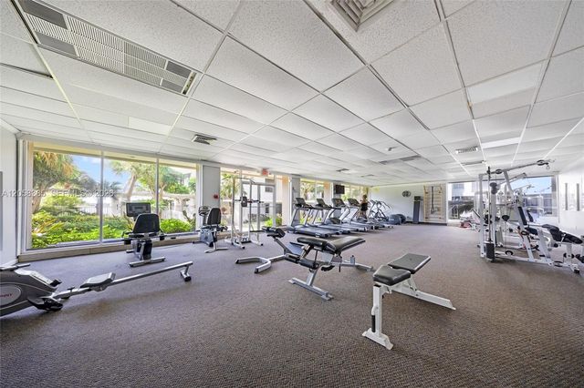 300 Bayview Drive 202, Sunny Isles Beach, FL 33160