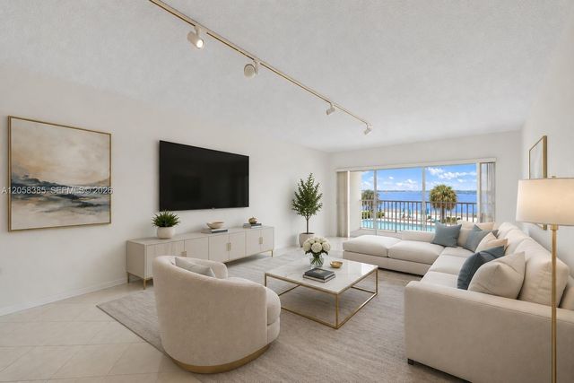 300 Bayview Drive 202, Sunny Isles Beach, FL 33160