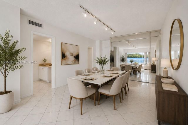 300 Bayview Drive 202, Sunny Isles Beach, FL 33160