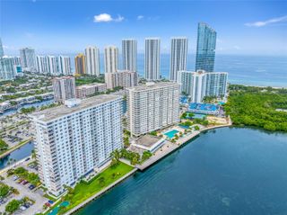 300 Bayview Drive 202, Sunny Isles Beach, FL 33160