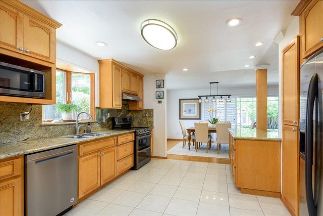 1027 EDMONDS Court, Sunnyvale, CA 94087