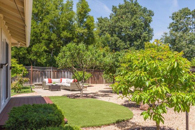 1027 EDMONDS Court, Sunnyvale, CA 94087