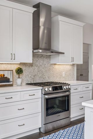 5840 Zenith Avenue S, Edina, MN 55410