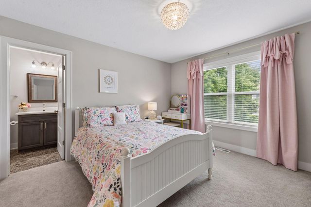 5840 Zenith Avenue S, Edina, MN 55410