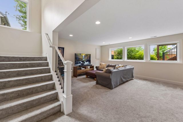 5840 Zenith Avenue S, Edina, MN 55410