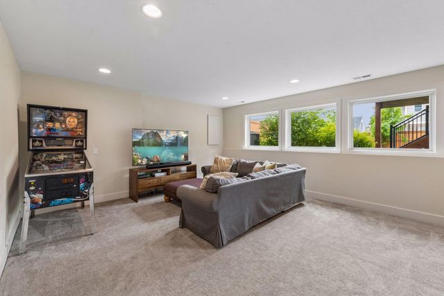 5840 Zenith Avenue S, Edina, MN 55410