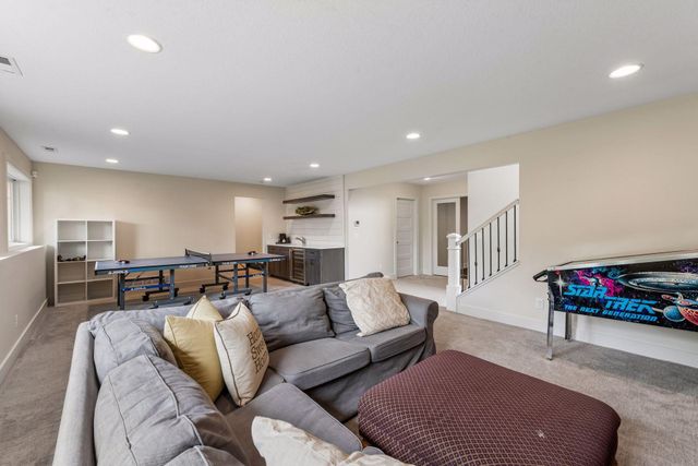 5840 Zenith Avenue S, Edina, MN 55410