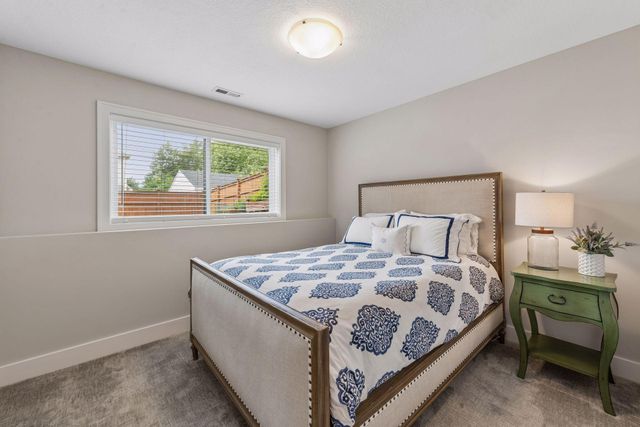 5840 Zenith Avenue S, Edina, MN 55410