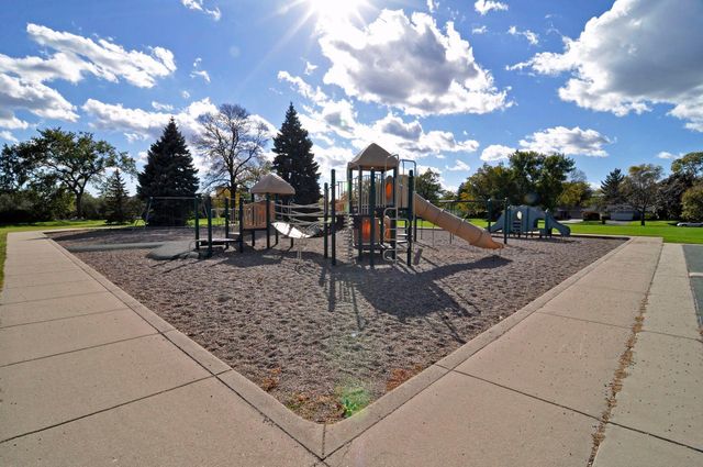 5840 Zenith Avenue S, Edina, MN 55410