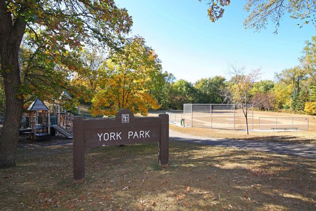 5840 Zenith Avenue S, Edina, MN 55410