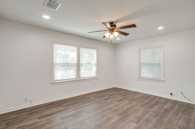 308 W 1st Street, Weatherford, TX 76086