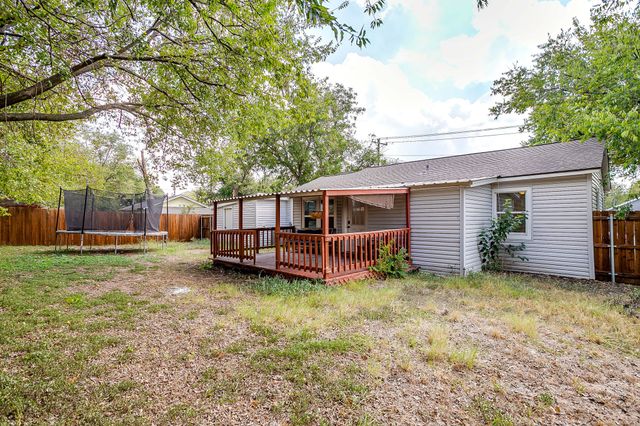 308 W 1st Street, Weatherford, TX 76086