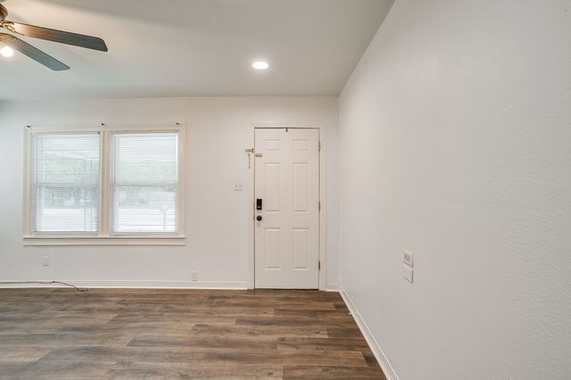 308 W 1st Street, Weatherford, TX 76086