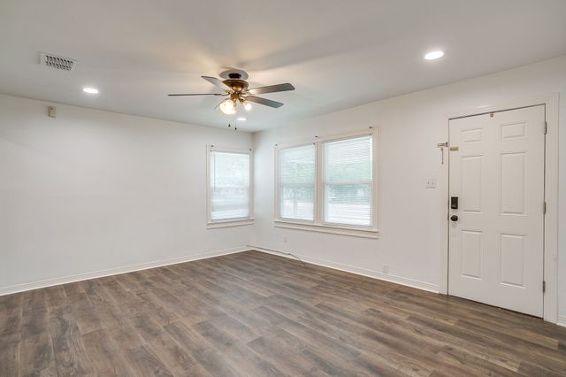 308 W 1st Street, Weatherford, TX 76086