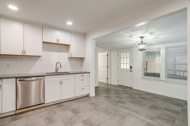 308 W 1st Street, Weatherford, TX 76086