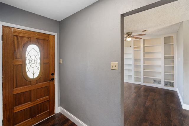 415 W Jefferson Street, Palmer, TX 75152