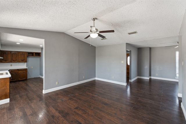 415 W Jefferson Street, Palmer, TX 75152