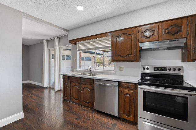 415 W Jefferson Street, Palmer, TX 75152