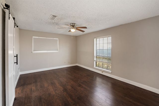 415 W Jefferson Street, Palmer, TX 75152