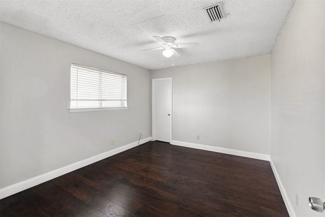 415 W Jefferson Street, Palmer, TX 75152