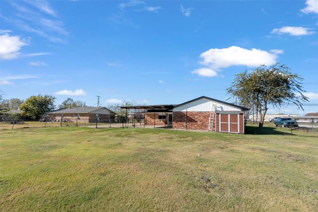 415 W Jefferson Street, Palmer, TX 75152