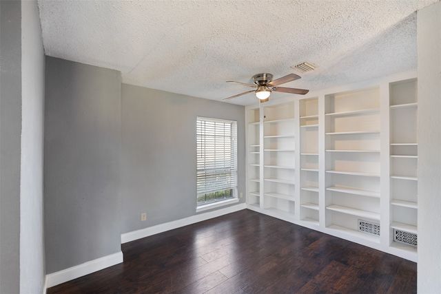 415 W Jefferson Street, Palmer, TX 75152