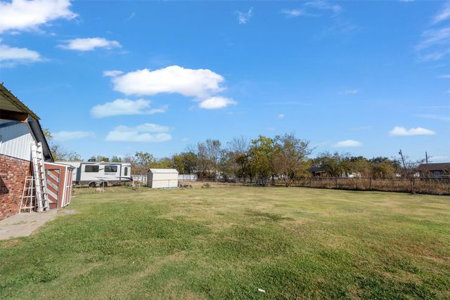 415 W Jefferson Street, Palmer, TX 75152