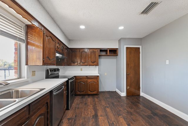 415 W Jefferson Street, Palmer, TX 75152