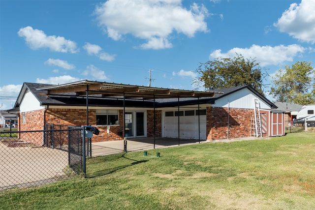 415 W Jefferson Street, Palmer, TX 75152
