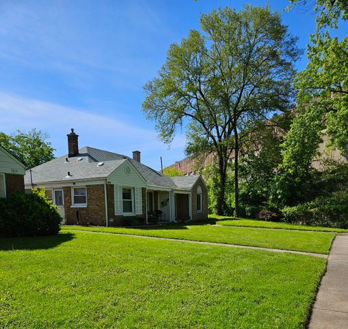 7608 Manor Avenue, Munster, IN 46321