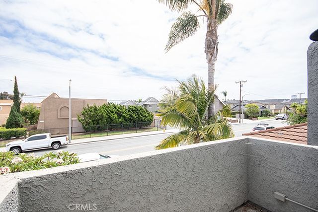 16821 Green Lane B, Huntington Beach, CA 92649