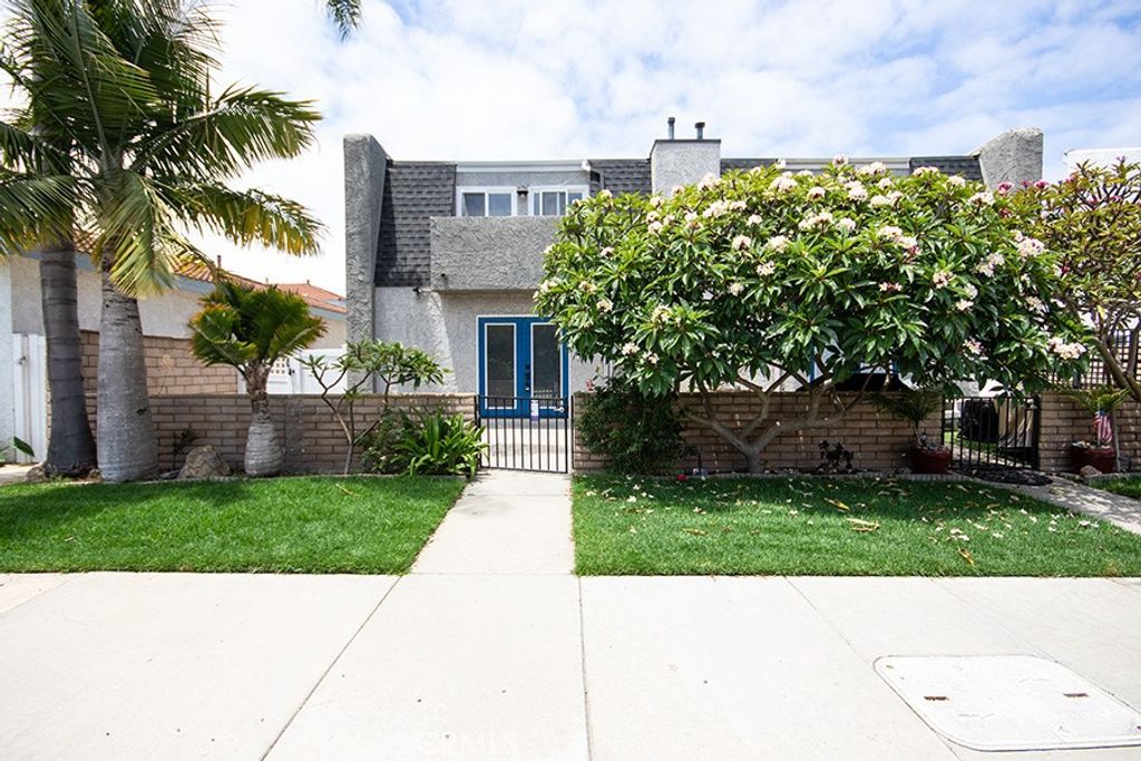 16821 Green Lane B, Huntington Beach, CA 92649