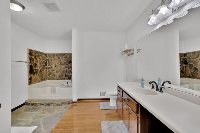 602 Beverly Way Way, Woodstock, GA 30188