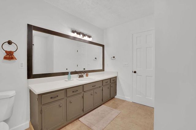 602 Beverly Way Way, Woodstock, GA 30188