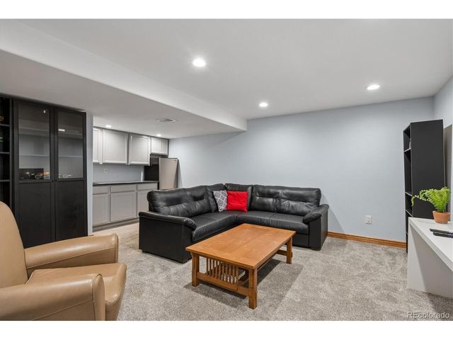 1 Birmingham Ct, Highlands Ranch, CO 80130