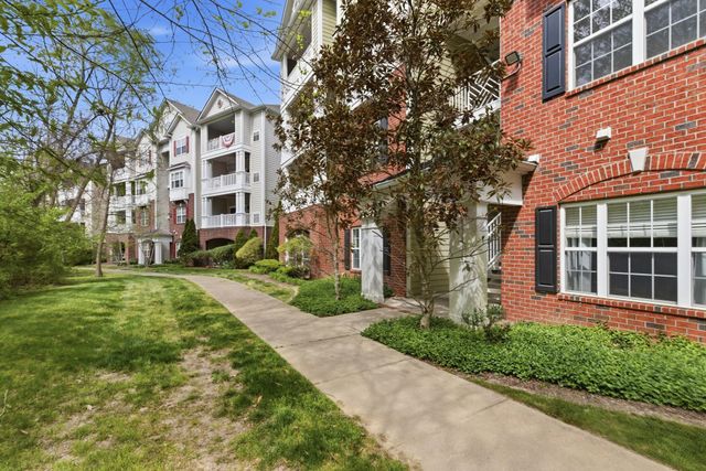 4848 Bevendean Dr Unit D9, Nashville, TN 37211