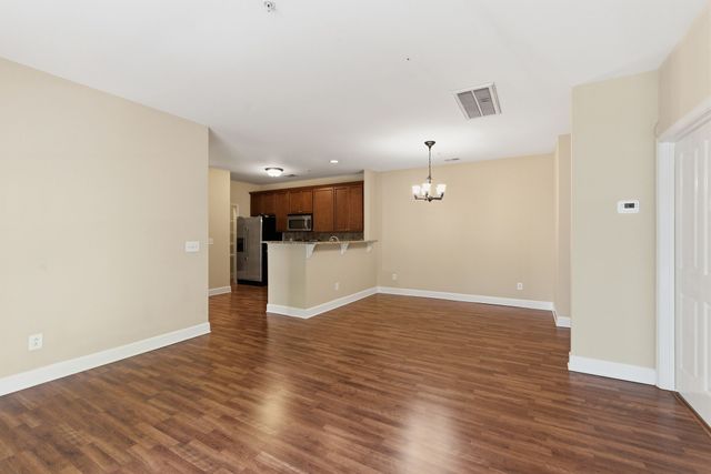 4848 Bevendean Dr Unit D9, Nashville, TN 37211