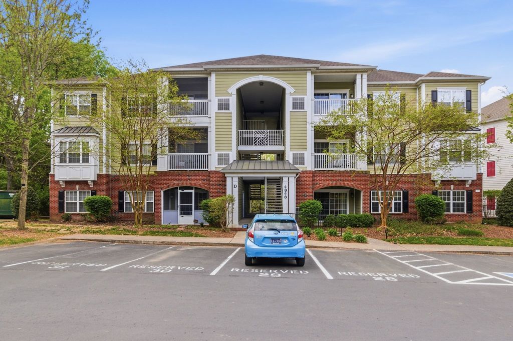 4848 Bevendean Dr Unit D9, Nashville, TN 37211